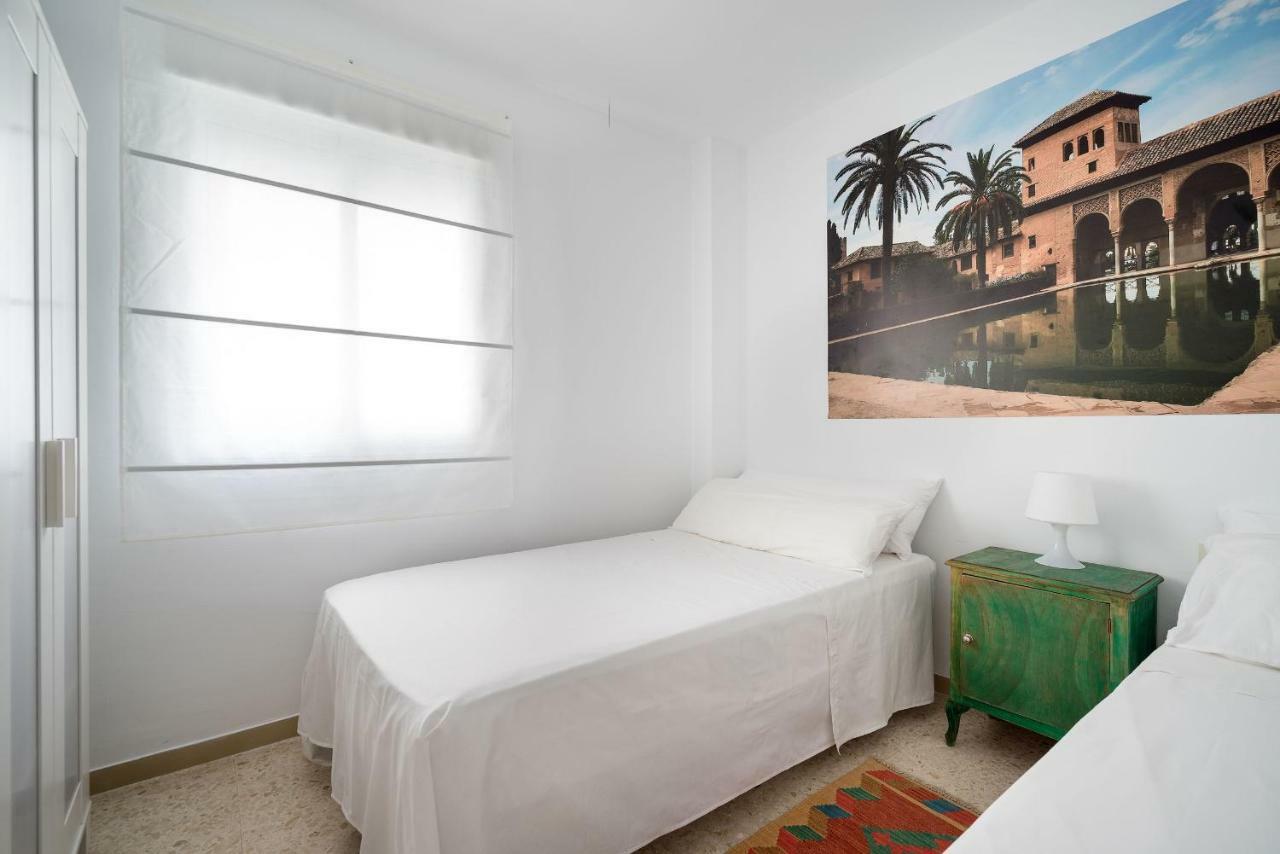 Arcos Beach Infostays - Free Parking Málaga Dış mekan fotoğraf